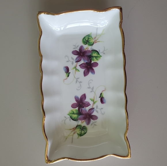 Canadian Superior Fine Bone China Dish & Thimble - Picture 14 of 14